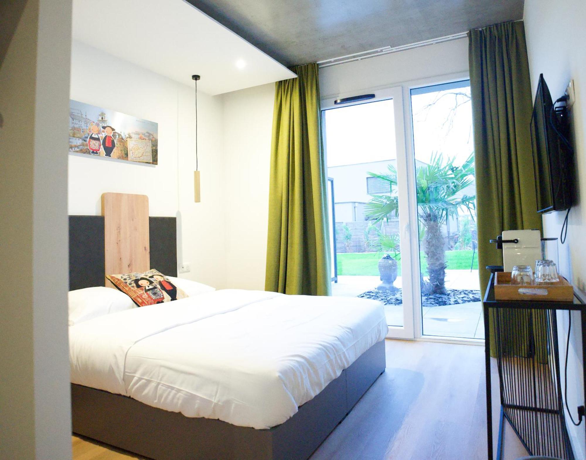 Arrow Hotel Hegenheim ภายนอก รูปภาพ